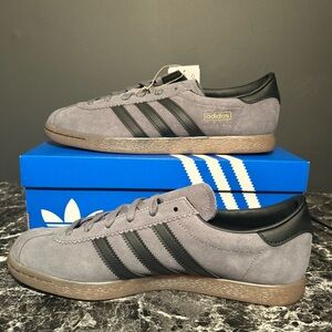 Adidas New Stadt Originals Size 9.5 Men’s Grey Black Gum |JQ9013|